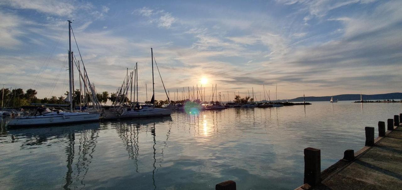 Napfény Resort Exclusive Balatonlelle Kültér fotó
